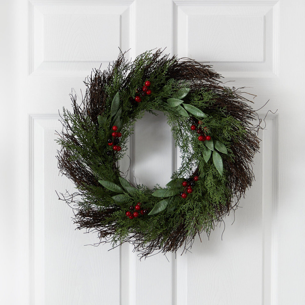 20” Cedar and Ruscus with Berries Artificial Wreath-Wreath-Parc Decor