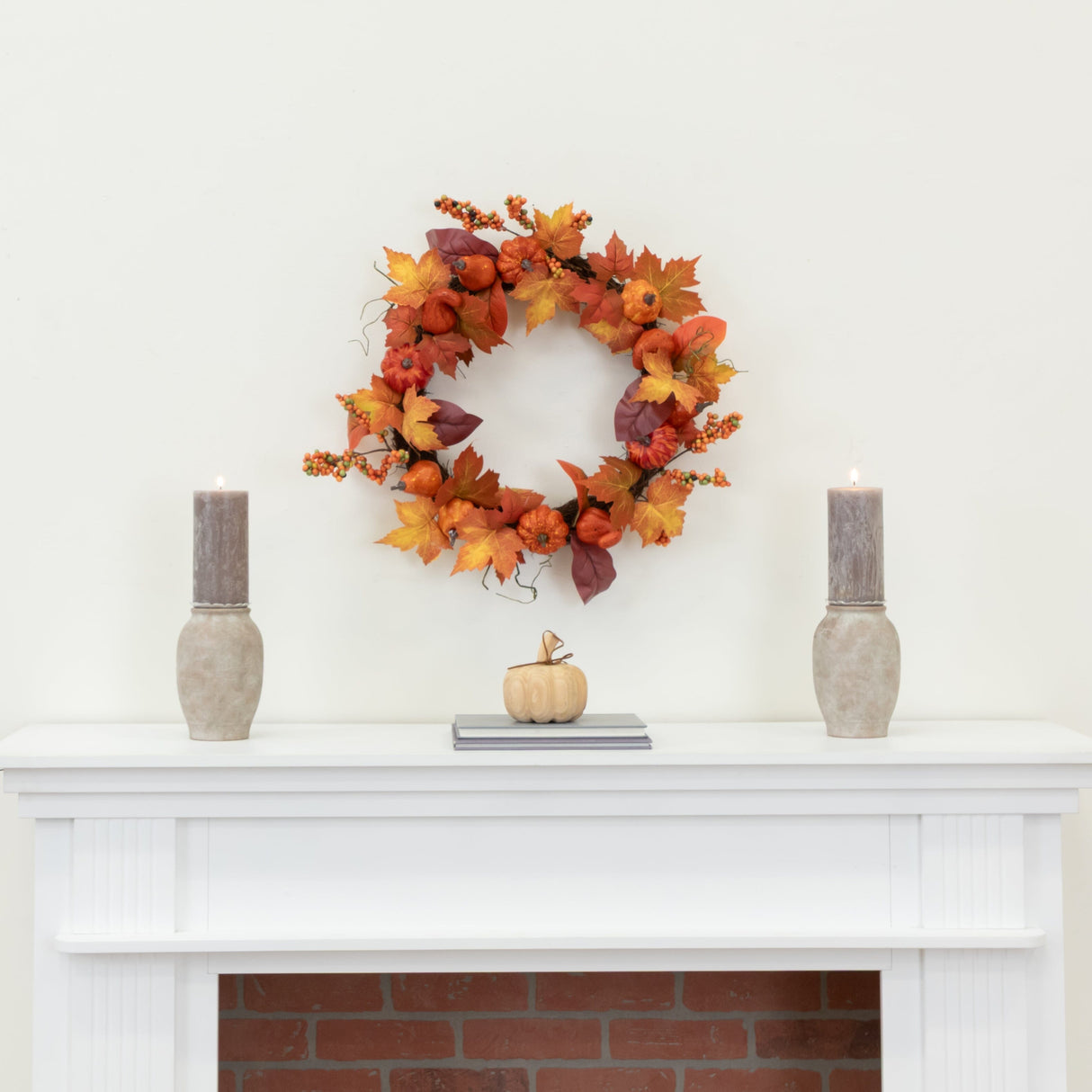 24” Autumn Maple Leaves, Pumpkin, Pinecone and Berries Artificial Fall Wreath-Wreath-Parc Decor