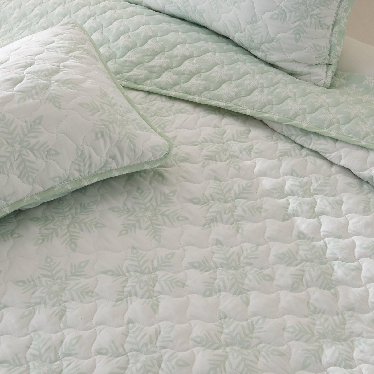 3 Piece Large Snowflake Quilt - Noemi Collection-Parc Decor