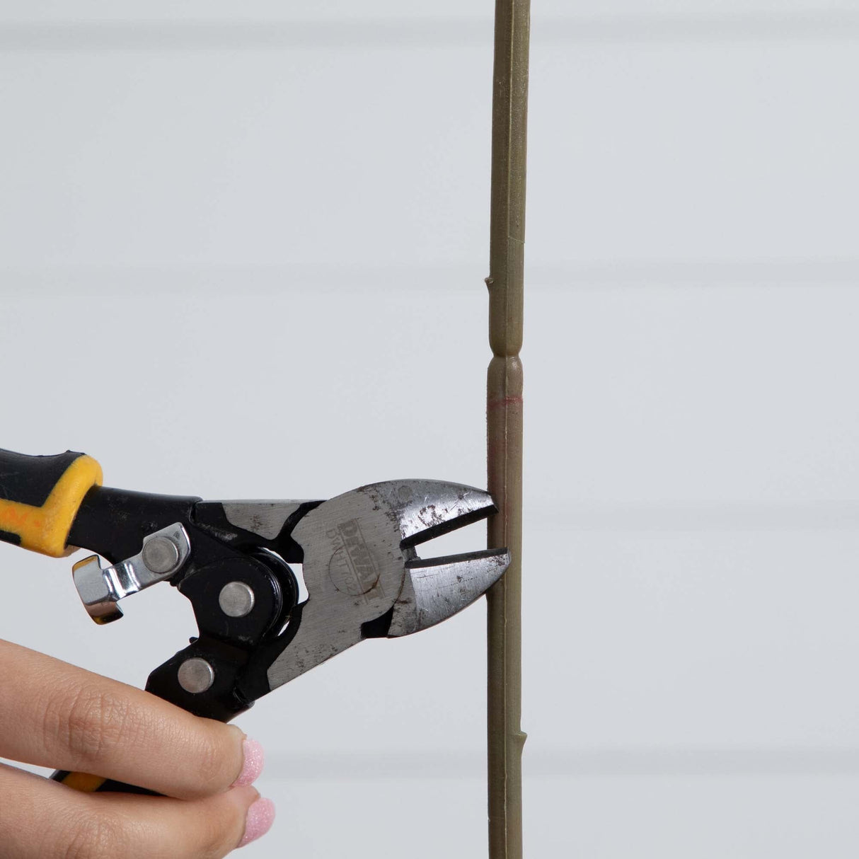 31" Artificial Lily Flower Stems - Set of 3-Stem-Parc Decor