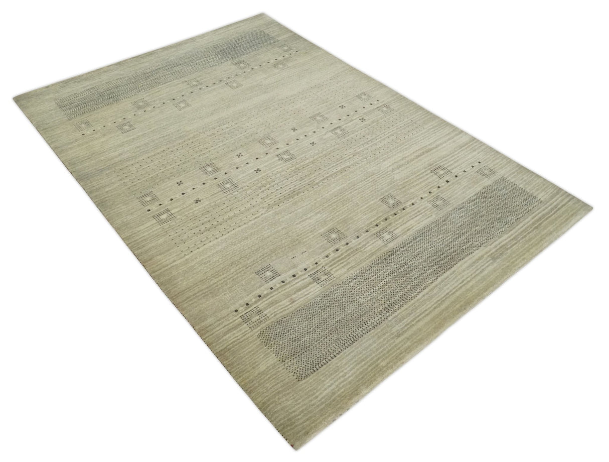 5x7 Beige and Gray Wool Hand Knotted Southwestern Gabbeh Rug