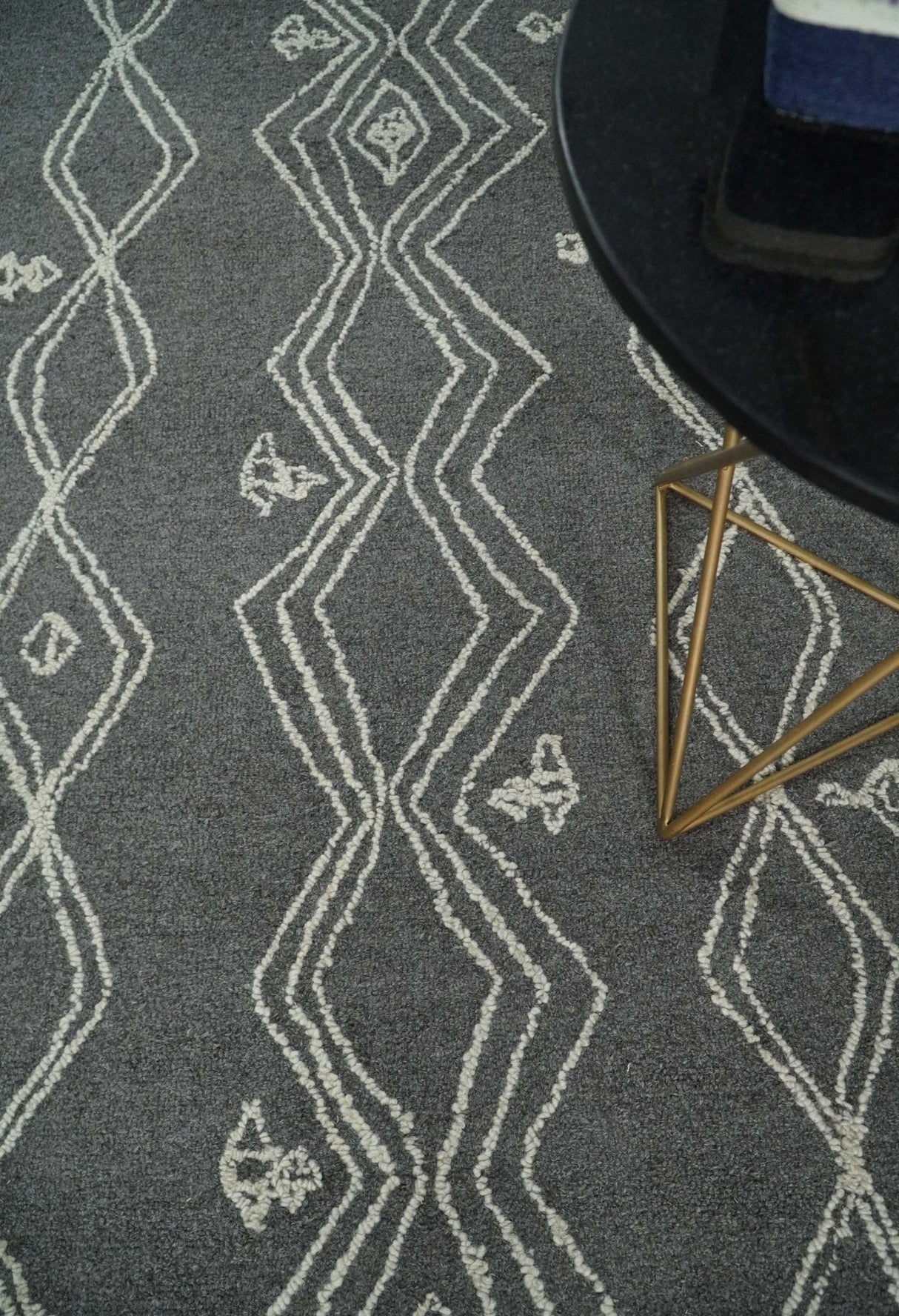 5x8 Gray and White Tribal Hand Hooked Textured Loop Area Rug | TRIB1-Area Rug-Parc Decor