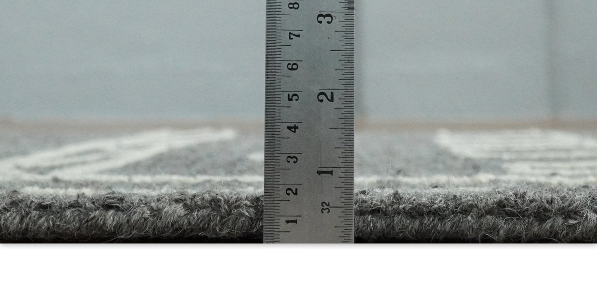 5x8 Gray and White Tribal Hand Tufted Textured Loop Area Rug