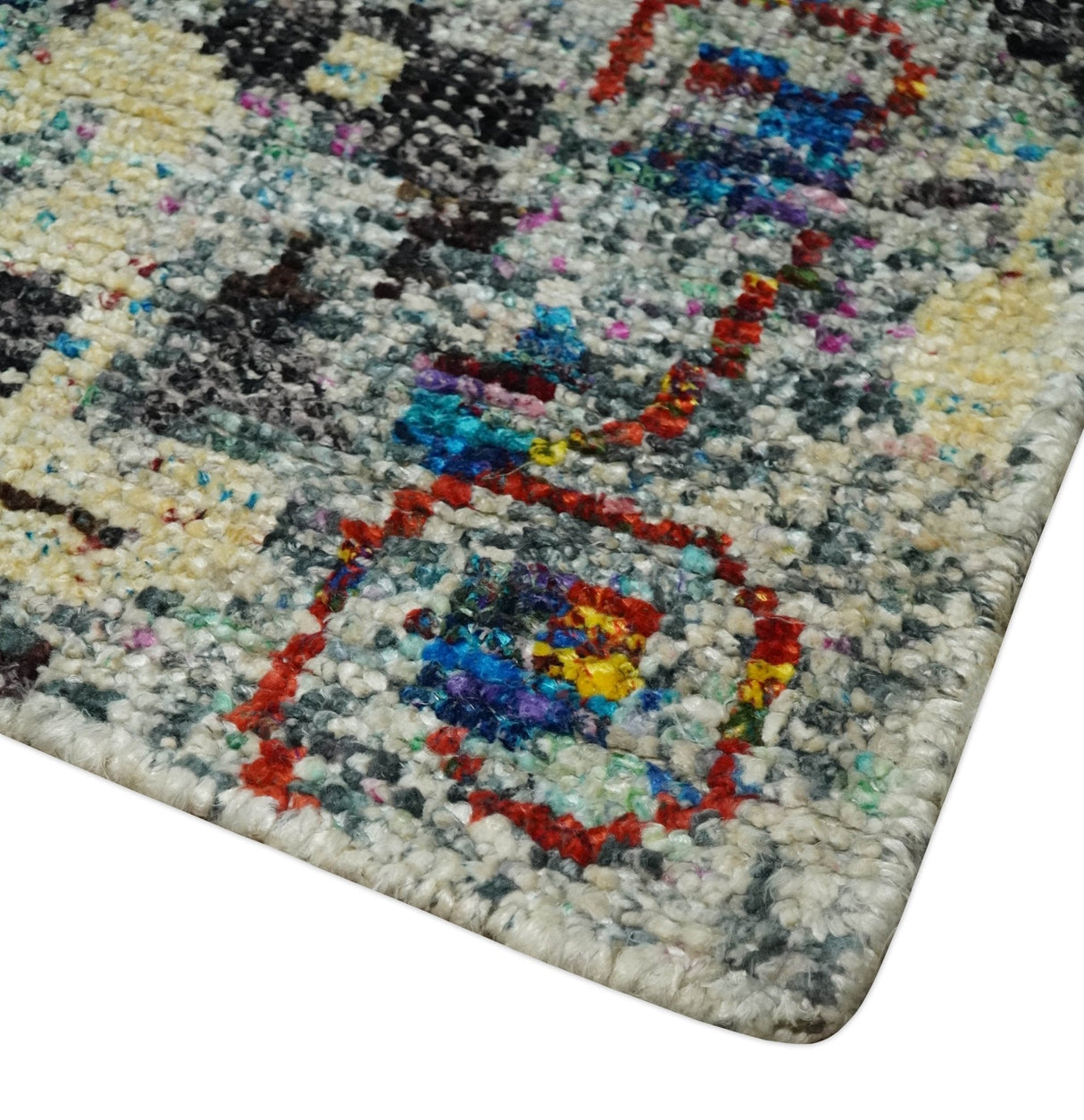 5x8 Hand Knotted Persian Style Ivory And Silver Recycled Silk Area Rug
