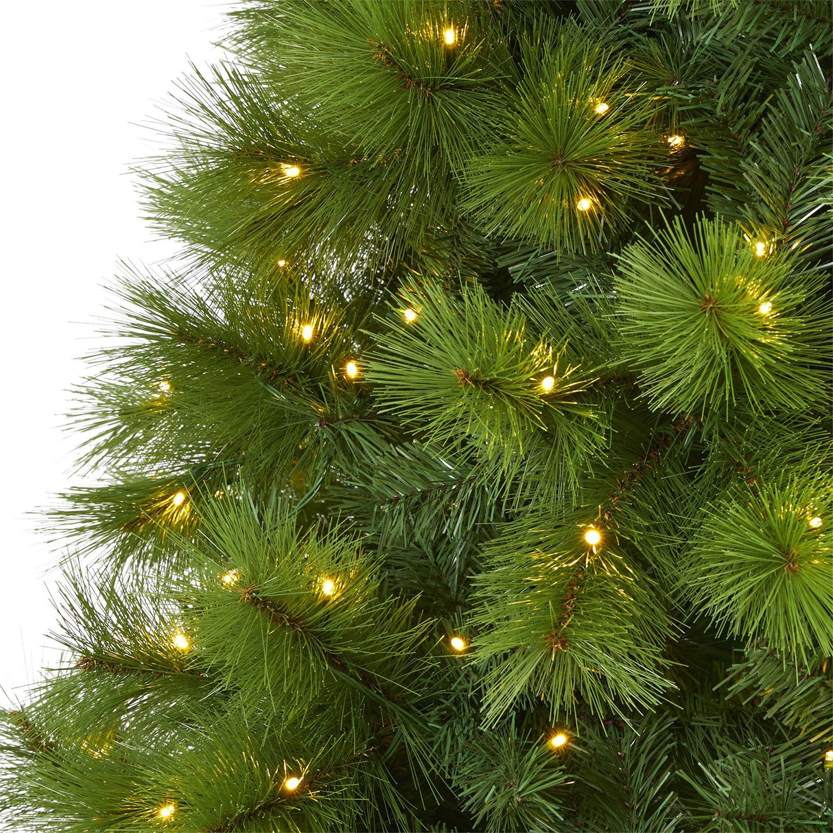 7.5’ Green Scotch Pine Artificial Christmas Tree with 550 Clear LED Lights-Christmas Tree-Parc Decor