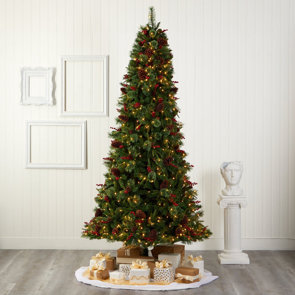 9’ Norway Mixed Pine Artificial Christmas Tree with 650 Clear LED Lights, Pine Cones and Berries-Parc Decor