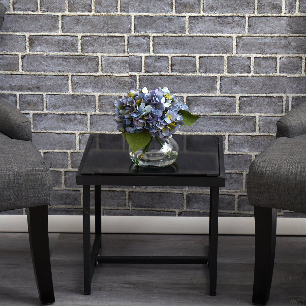 Artificial Blooming Hydrangea in Vase-Parc Decor