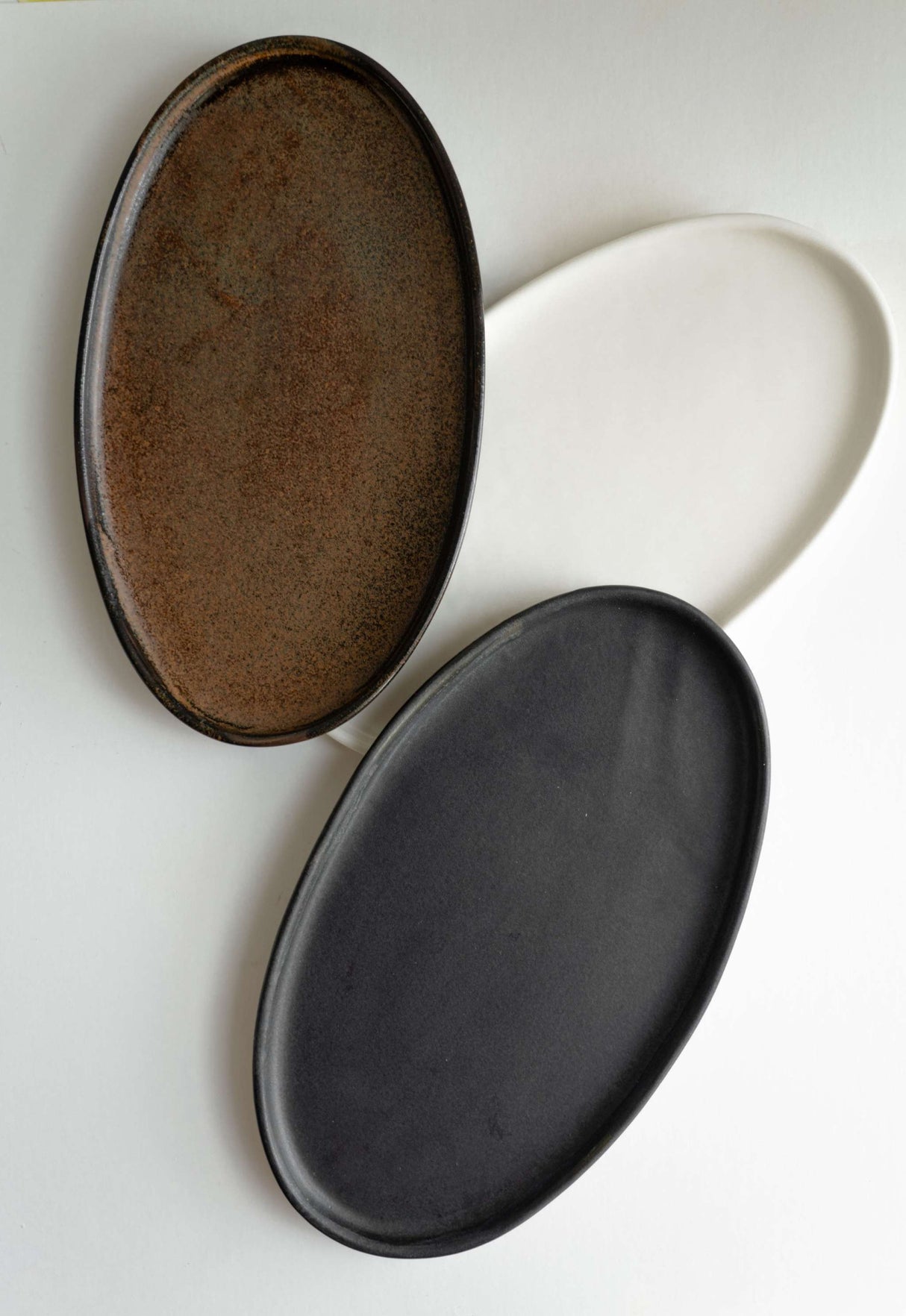Black Matte Stoneware Oval Serving Platter-Parc Decor