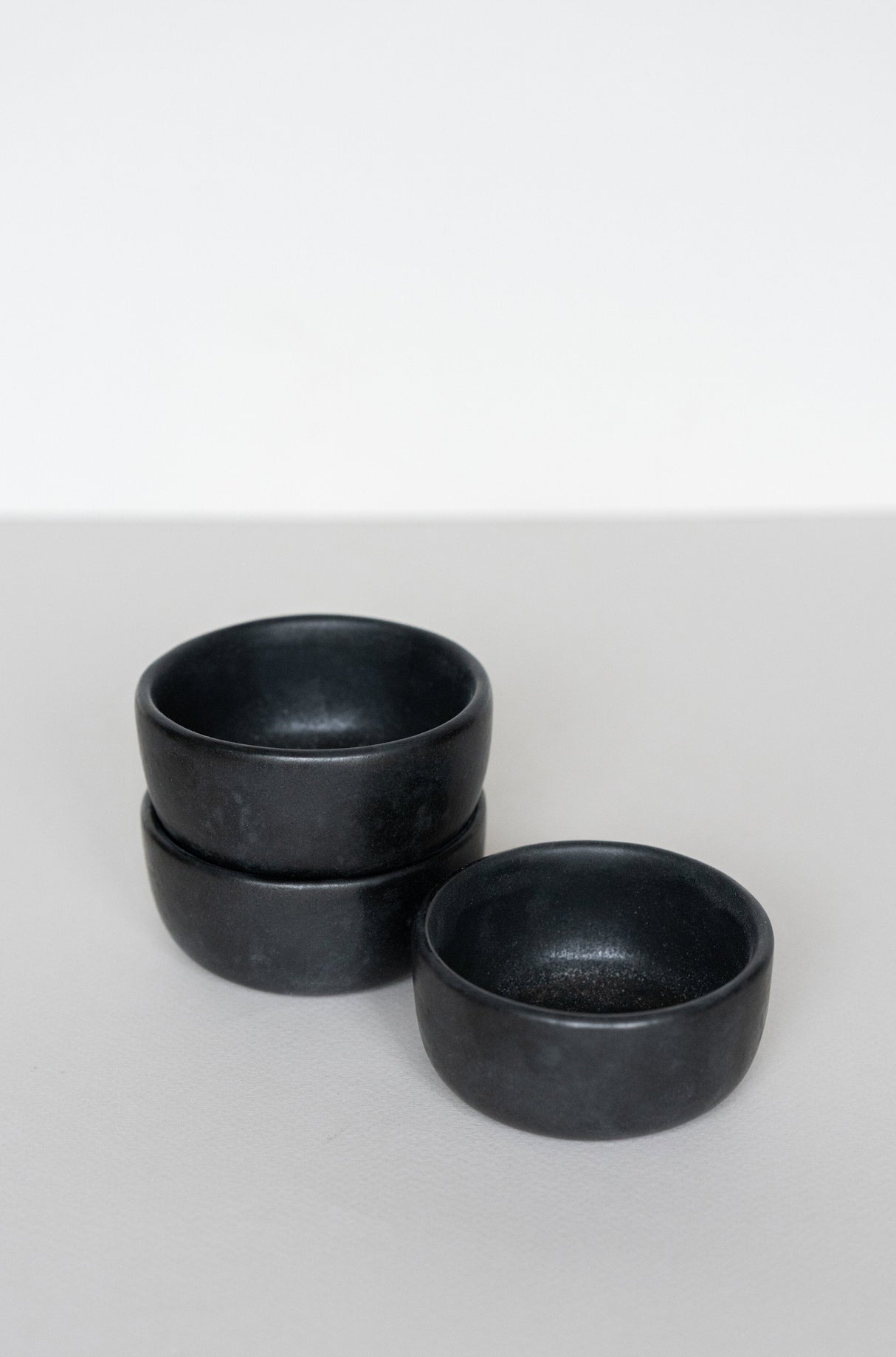 Black Matte Stoneware Pinch Bowl-Parc Decor