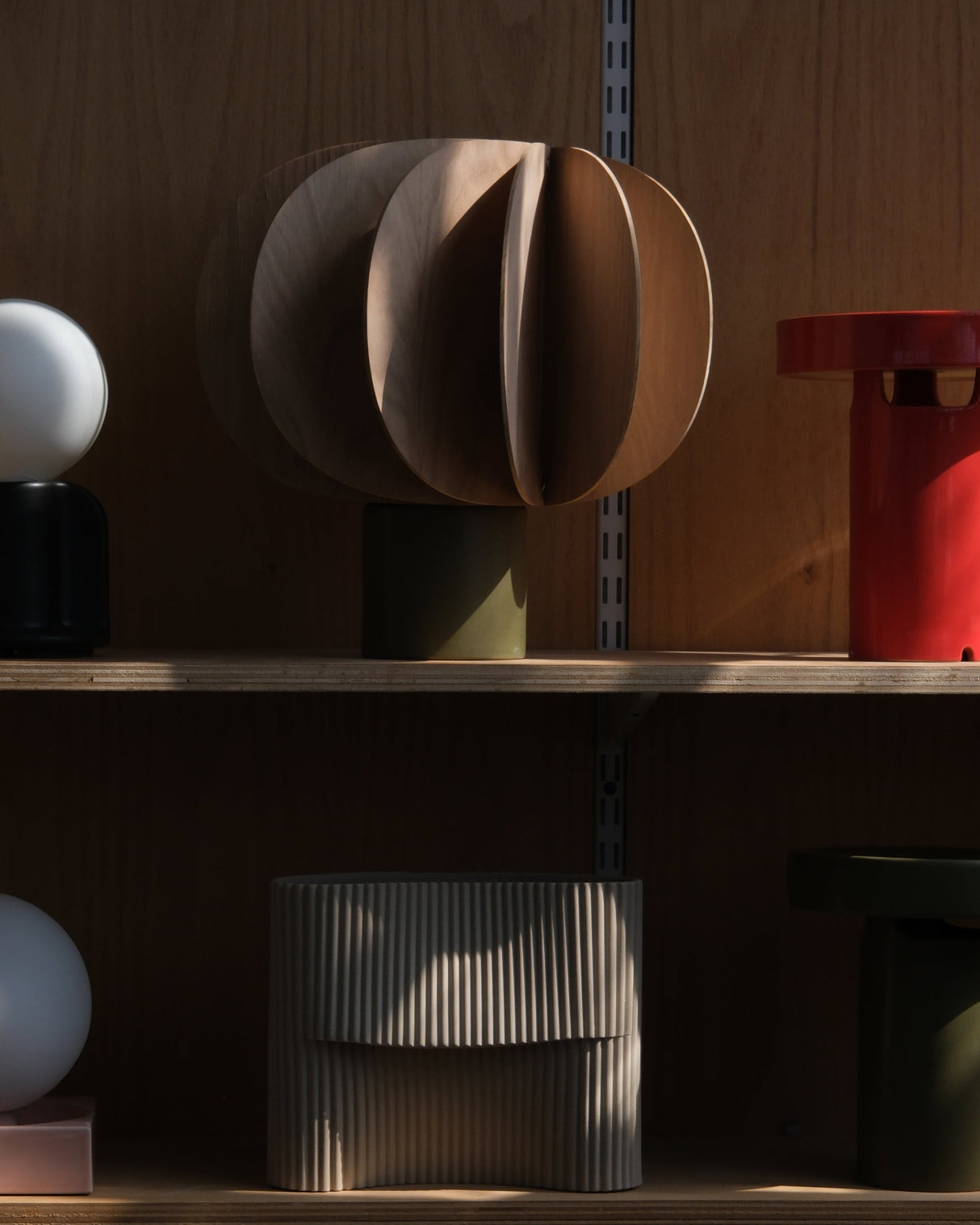 Fin Table Lamp