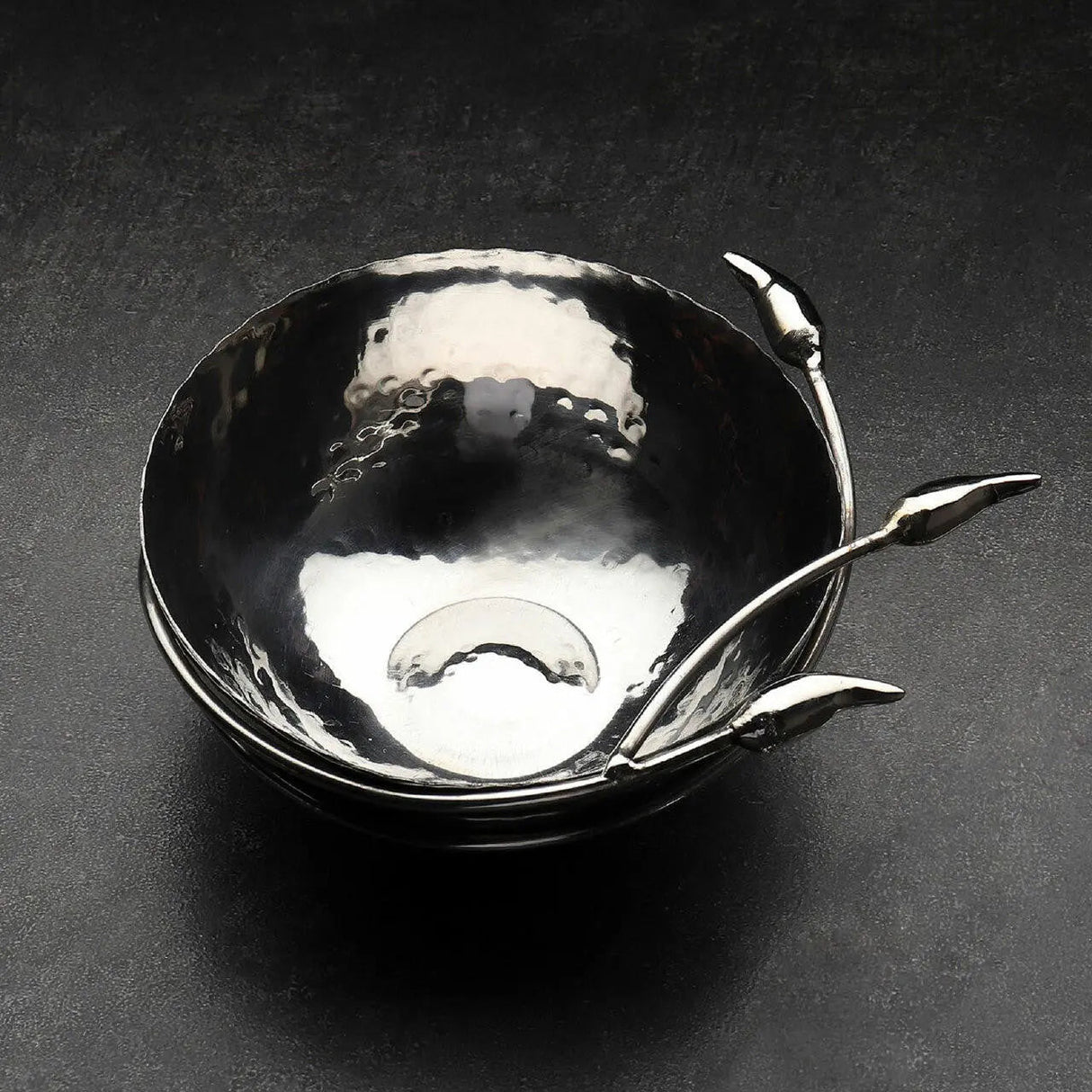 Hammered Chilly Nut Bowl-Parc Decor