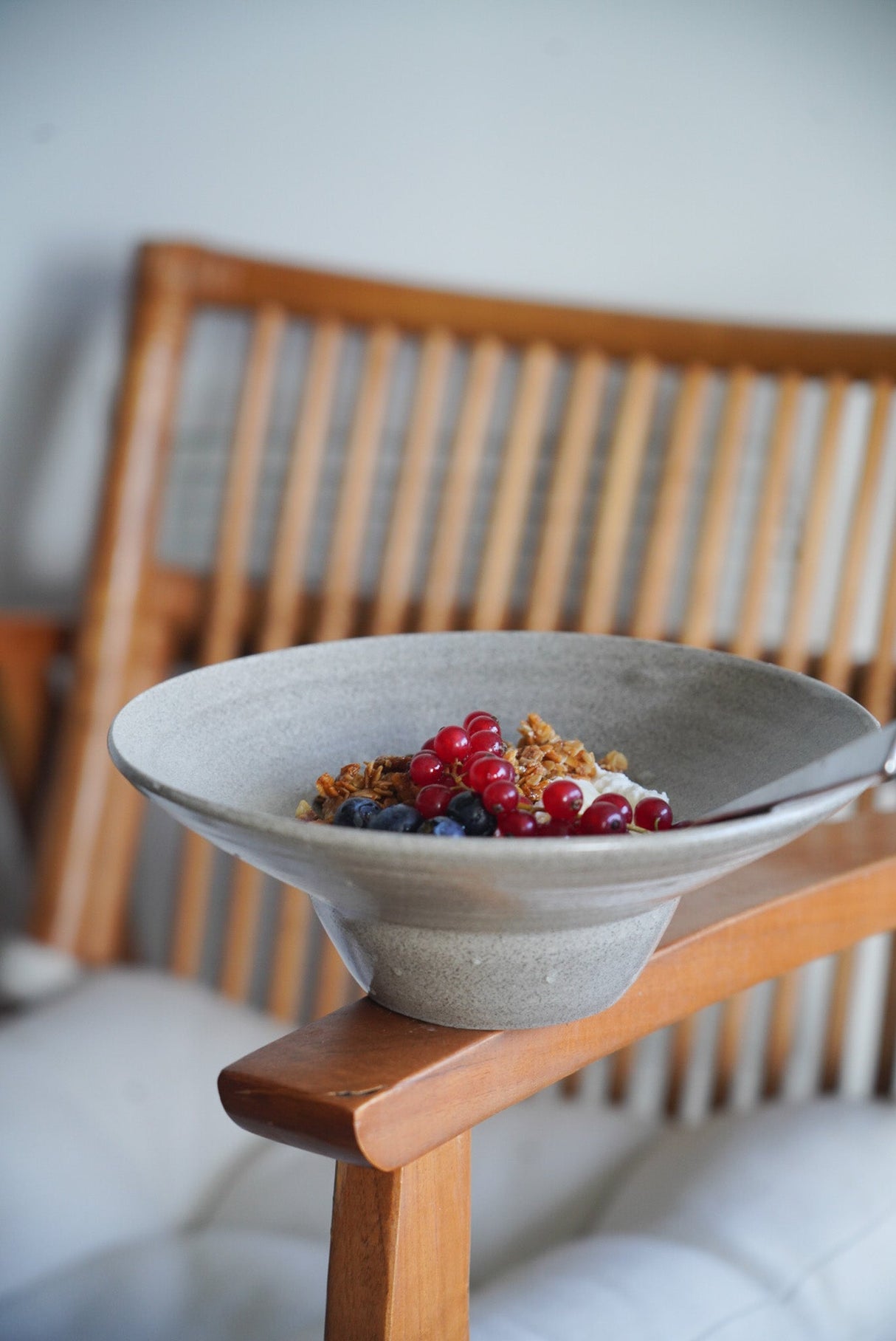 Hat Shaped Stoneware Plates "Concrete"-Parc Decor