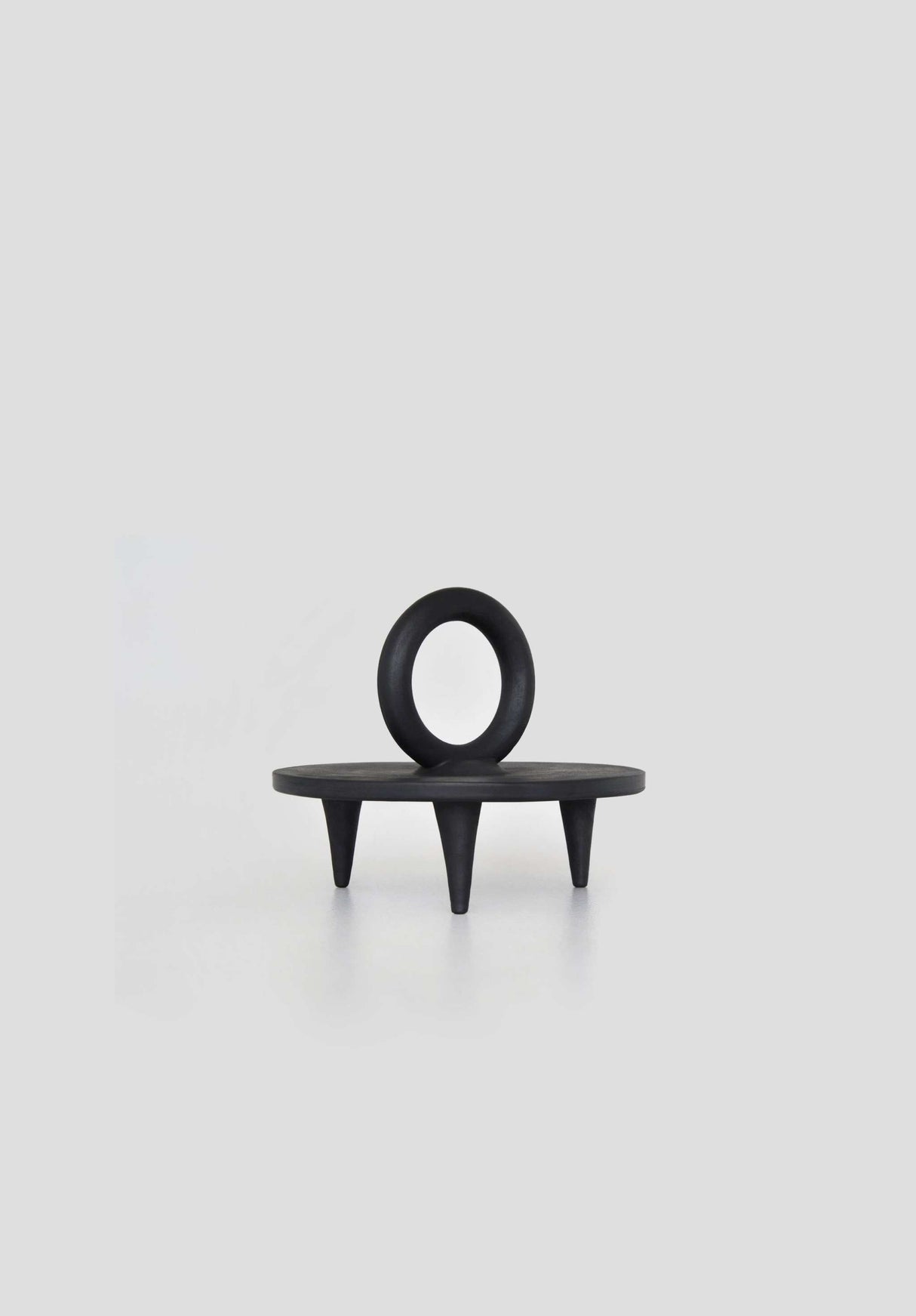 Small Serving Pedestal Platter Guculia. Shadow-Parc Decor