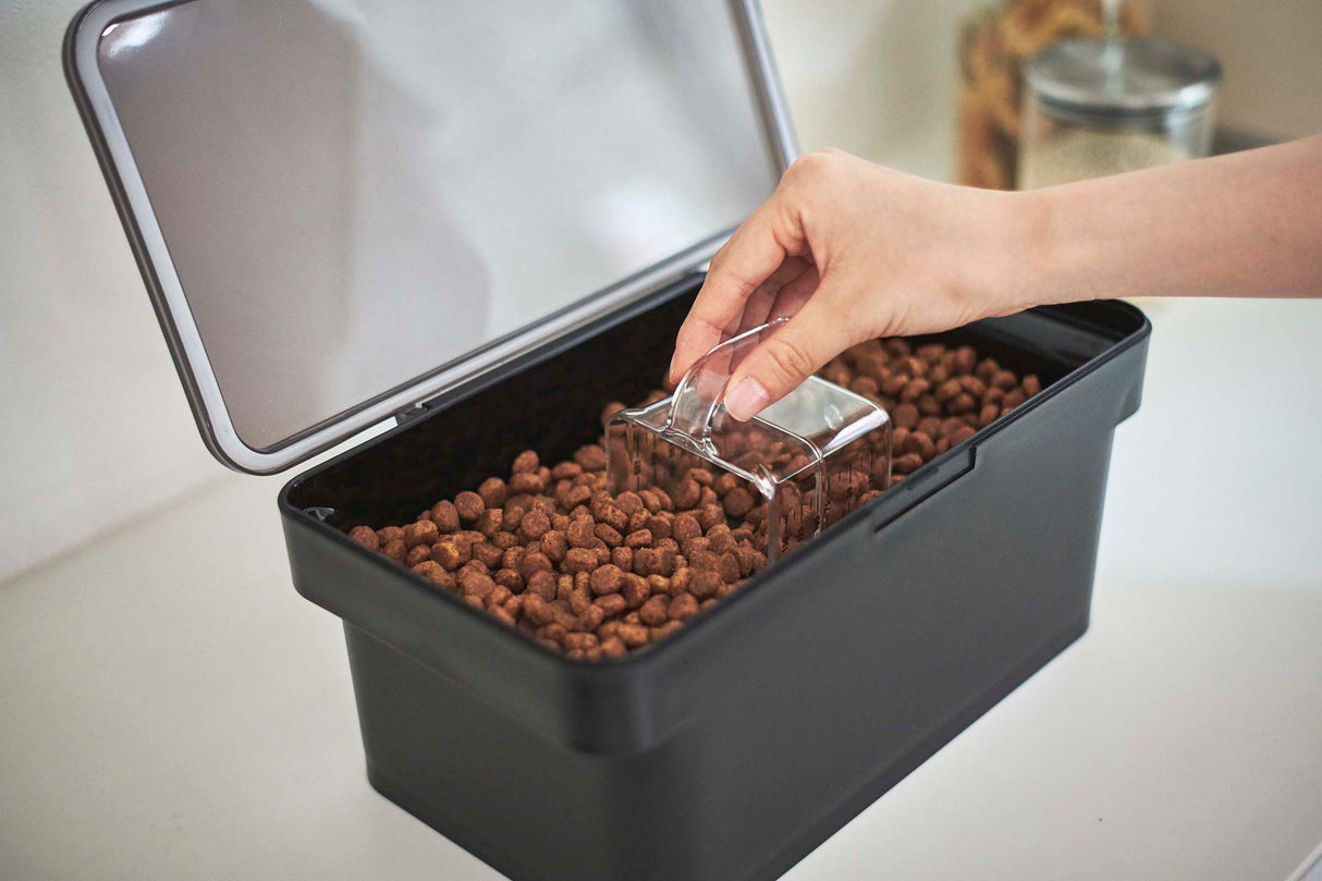 Airtight Pet Food Container - Two Sizes