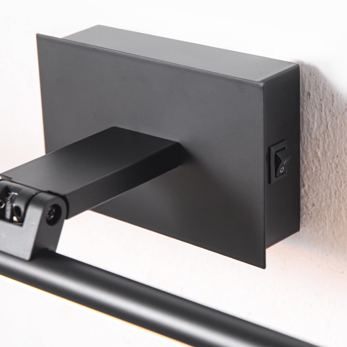 Battery-powered LED Mirror Vanity Light with Remote Control-壁灯-Parc Decor