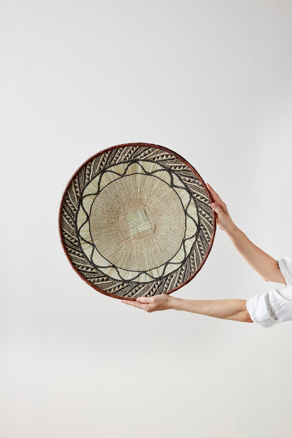 Binga Lace Patterned Basket-Wall Basket-Parc Decor