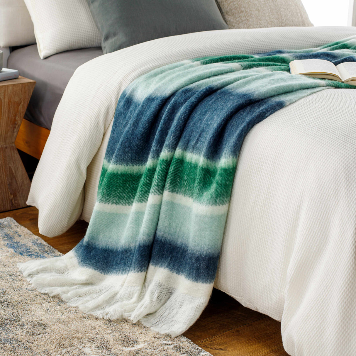 Blue Green White Fleece Throw Blanket-Throw Blankets-Parc Decor