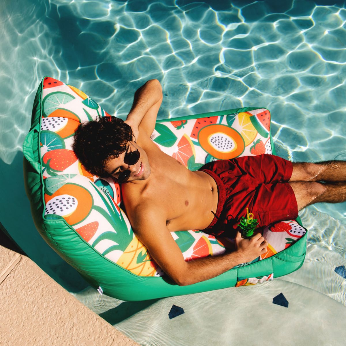Captain's Float Lounge Chair