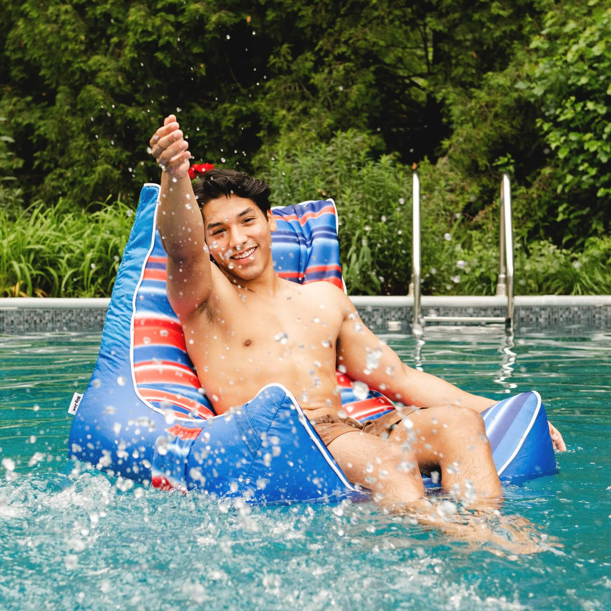 Captain's Float Lounge Chair