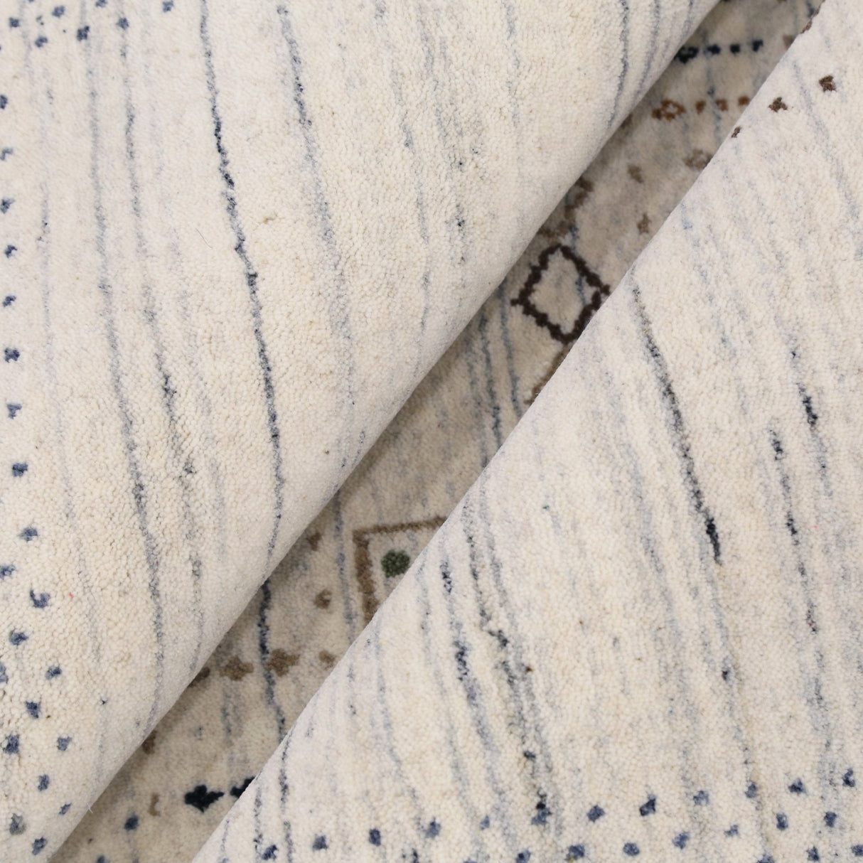 Center Pattern Natural Hand Loomed Wool Area Rug