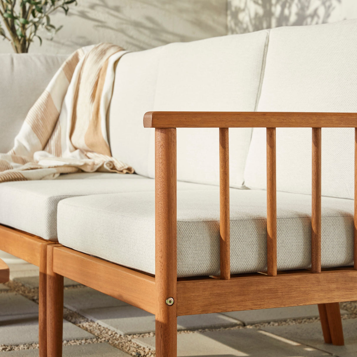 Circa Modern 6-Piece Spindle Solid Wood Outdoor Sectional and Coffee Table-Outdoor-Parc Decor