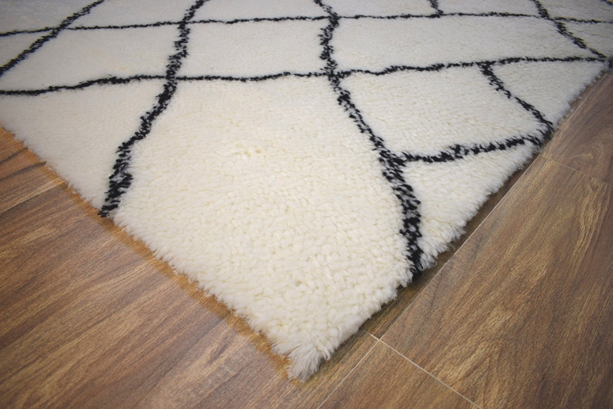 Contemporary Black And White Hand Woven Wool Area Rug