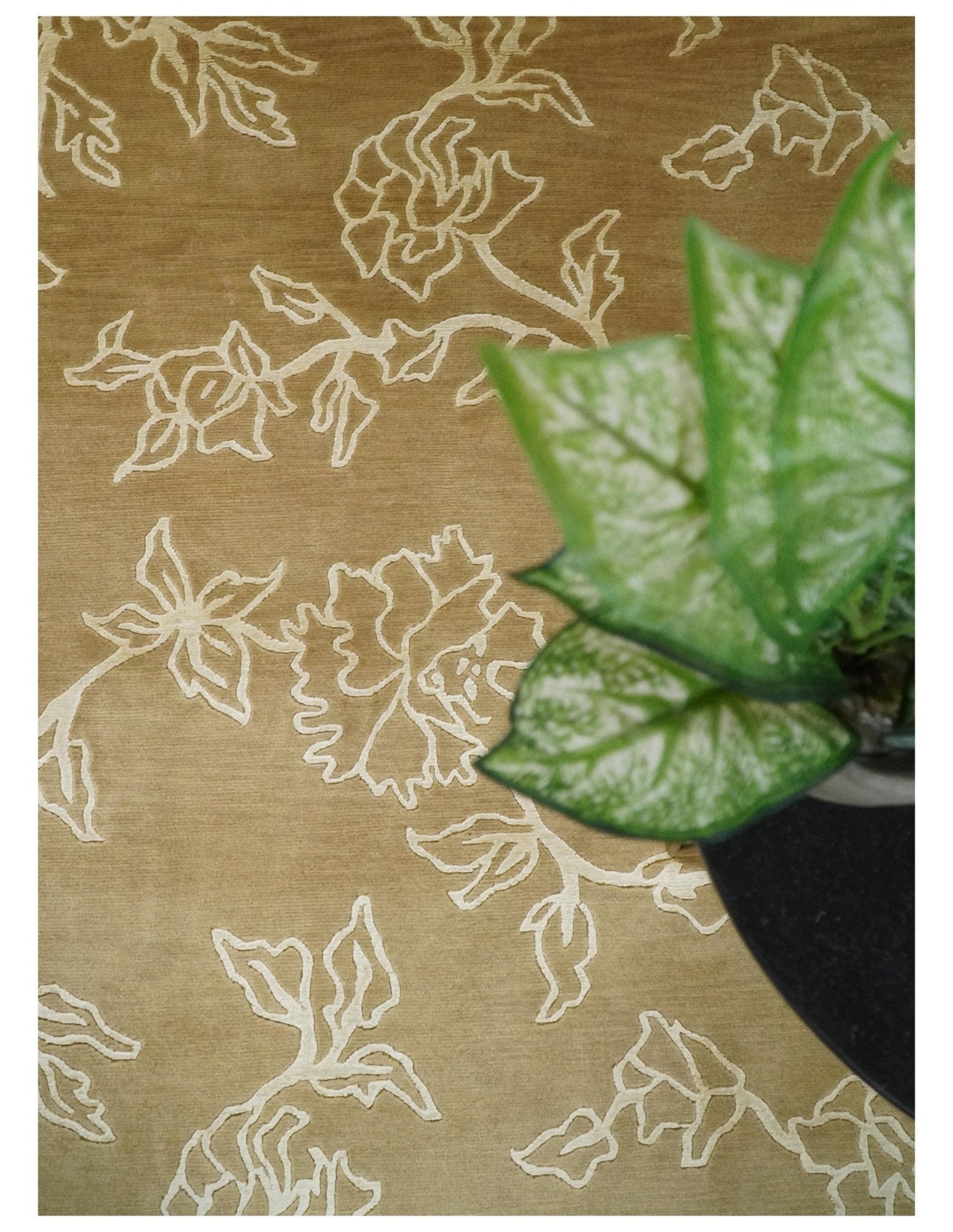 Contemporary Floral 6x8 Brown and Ivory Hand Woven Wool Rug