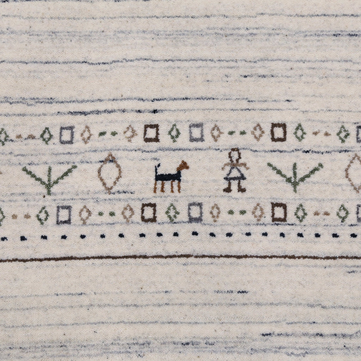 Contemporary Ivory Design Hand Loomed Wool Rug