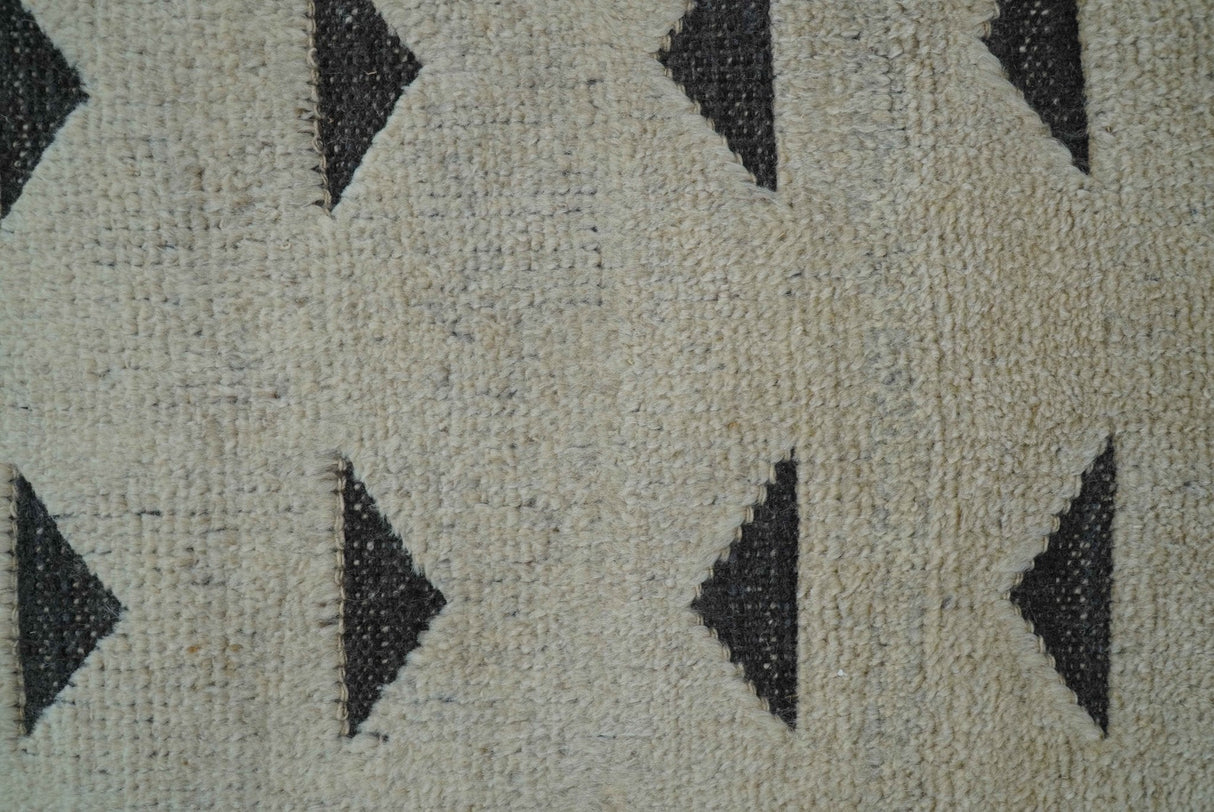 Custom Made Contemporary Design Black And Beige Hand knotted wool Area Rug