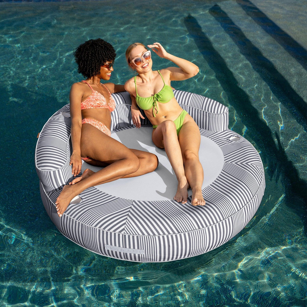 Dryside™ Island Inflatable Pool Float