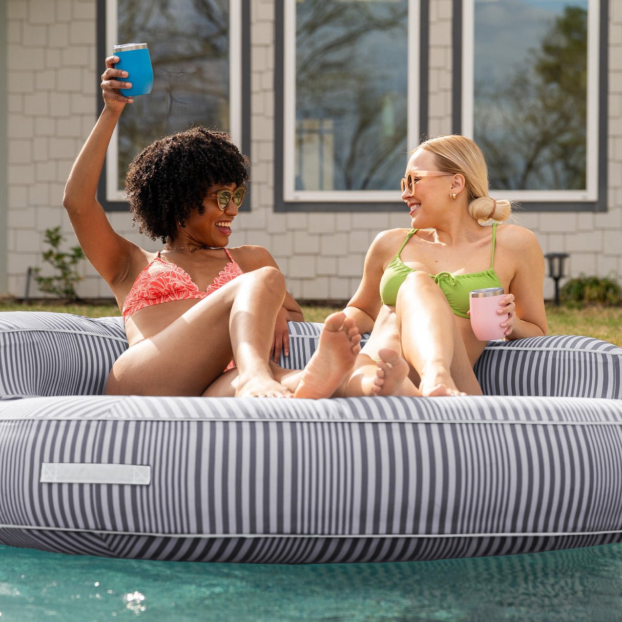 Dryside™ Island Inflatable Pool Float