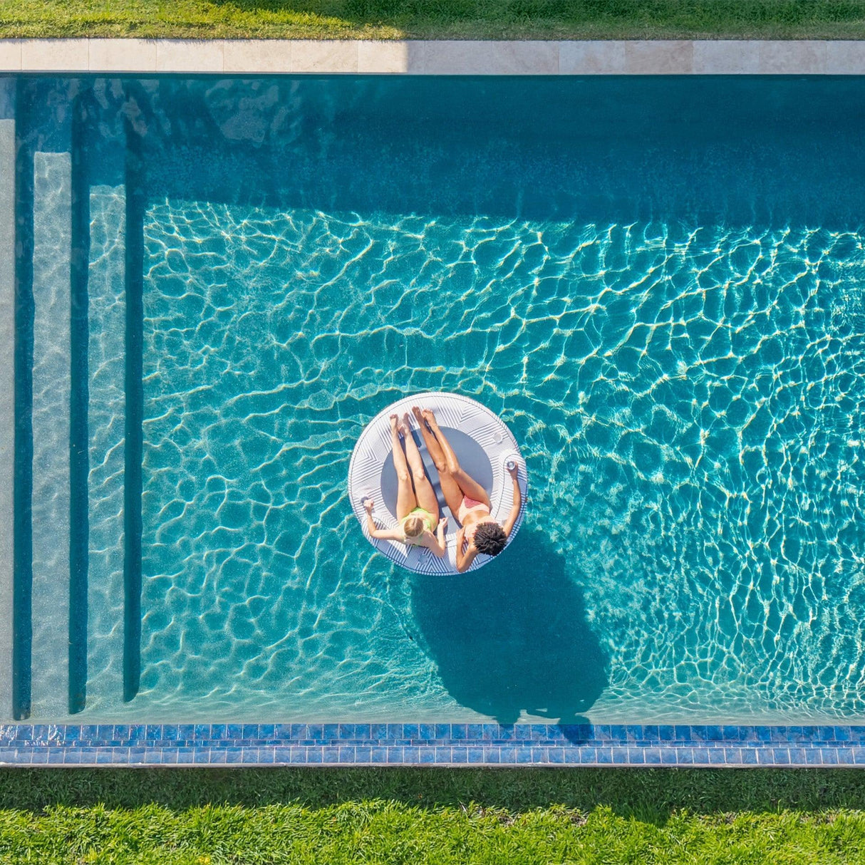 Dryside™ Island Inflatable Pool Float
