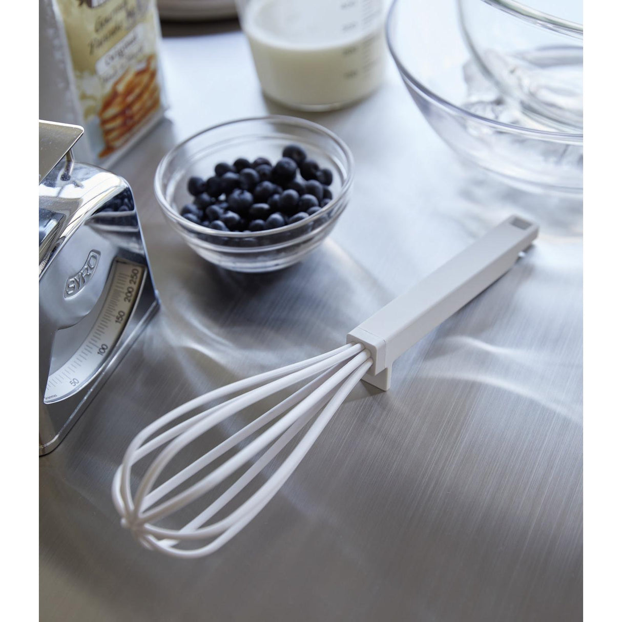 Floating Whisk - Silicone + Nylon