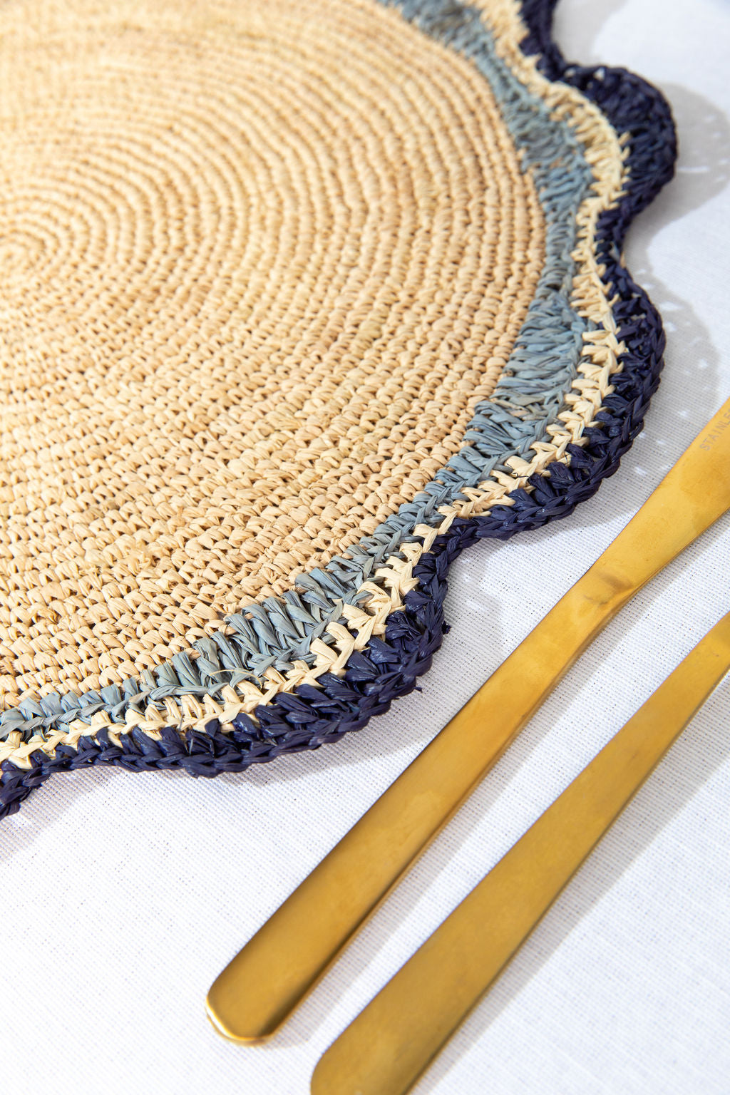 Garden Party Pinwheel Raffia Placemat, Set of 2, 4 and 6-table top-Parc Decor