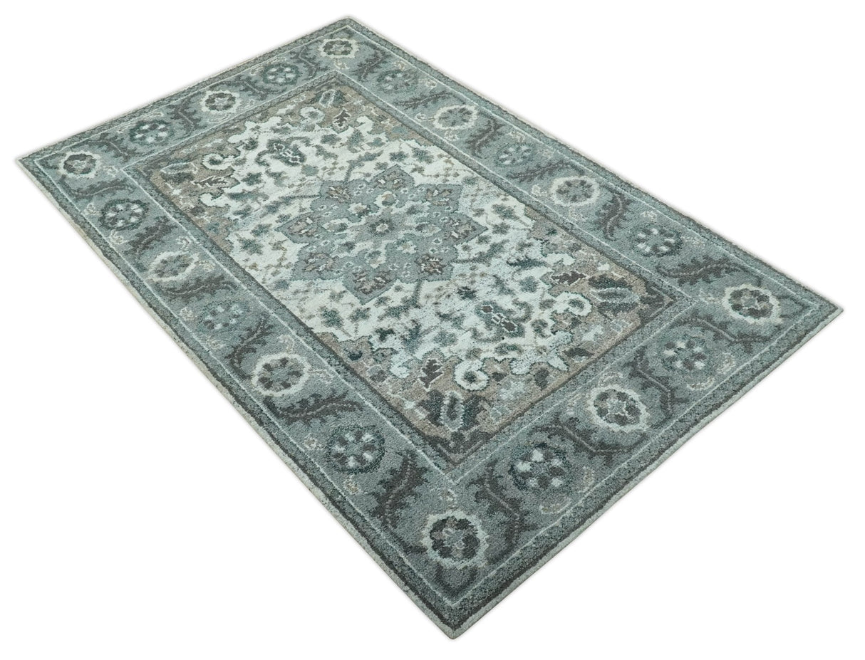 Gray and Ivory Traditional Heriz Hand Knotted 5x8 wool area rug