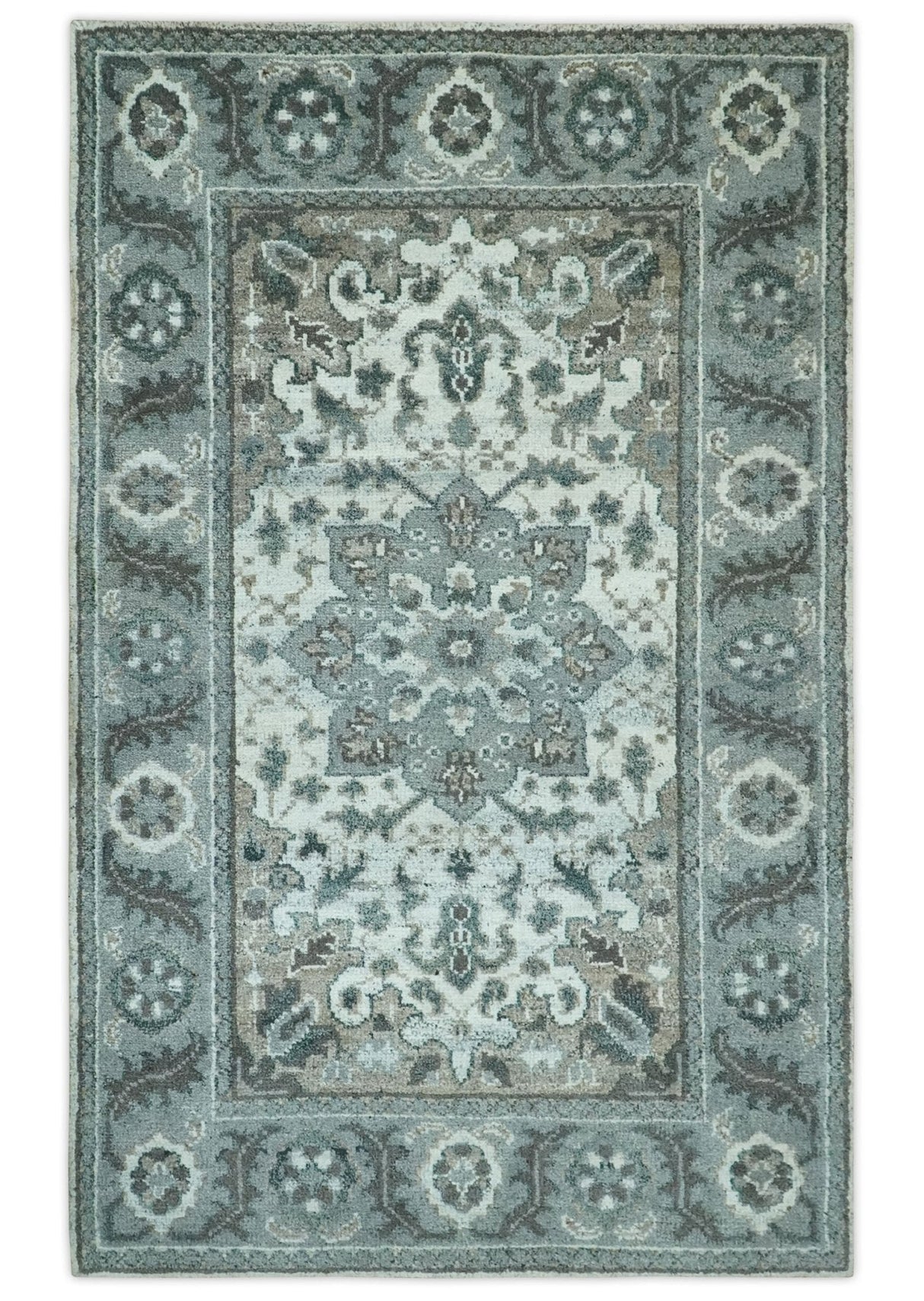 Gray and Ivory Traditional Heriz Hand Knotted 5x8 wool area rug