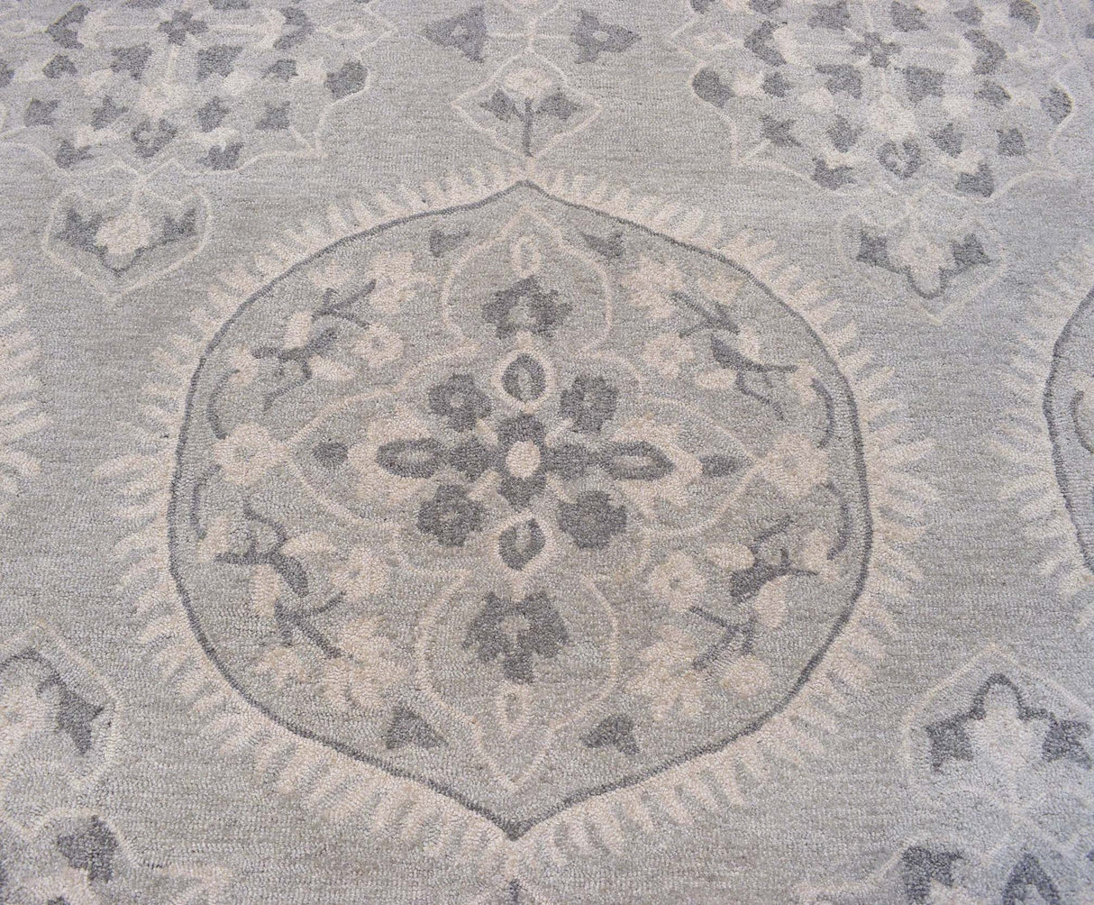 Gray Traditional Style Hand Tufted Wool 5x8 Area Rug
