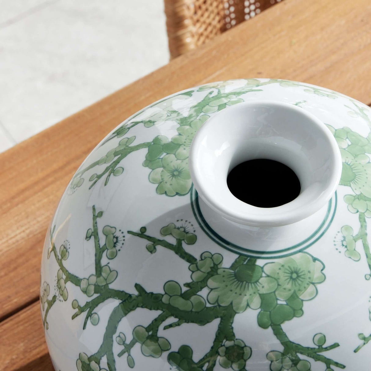 Green and White Botanical Chinoiserie Porcelain Vase-vase-Parc Decor