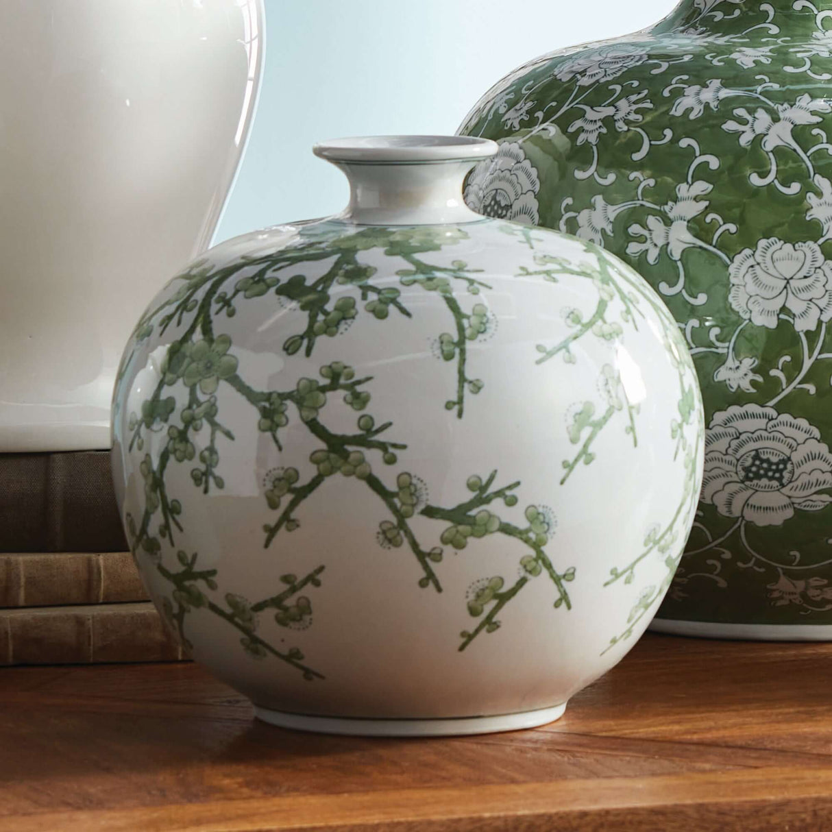 Green and White Botanical Chinoiserie Porcelain Vase-vase-Parc Decor