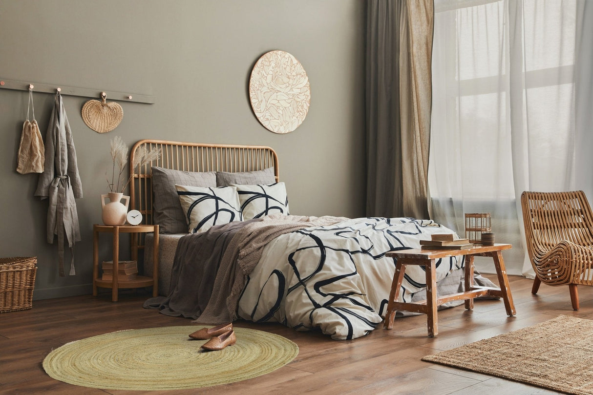 Hand Braided Solid Round natural Brown Jute Rug