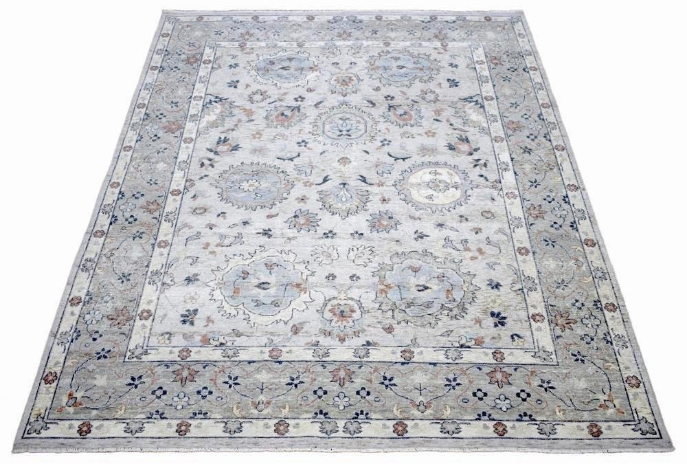 Hand Knotted Distressed Traditional 8x10 Ivory and Silver Wool Area Rug