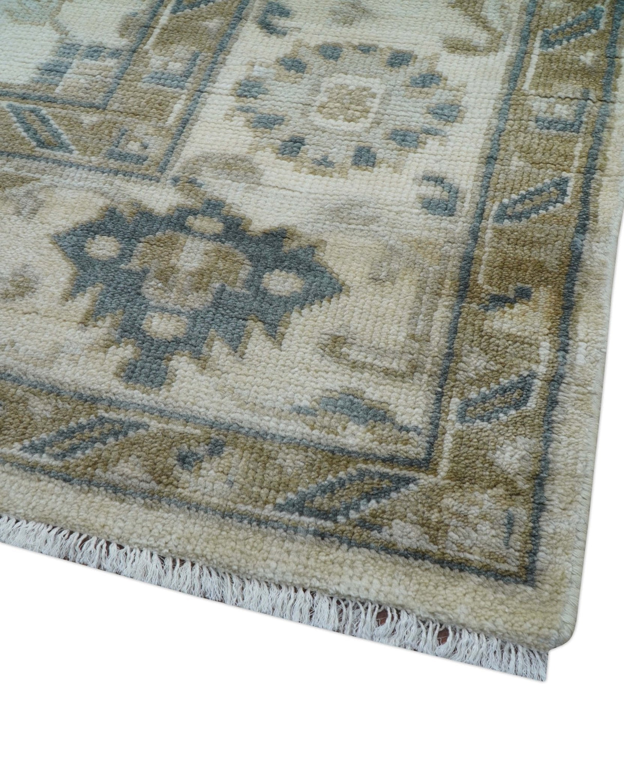 Hand Knotted Traditional Oushak Design Ivory And Gray 6x9 Wool Rug