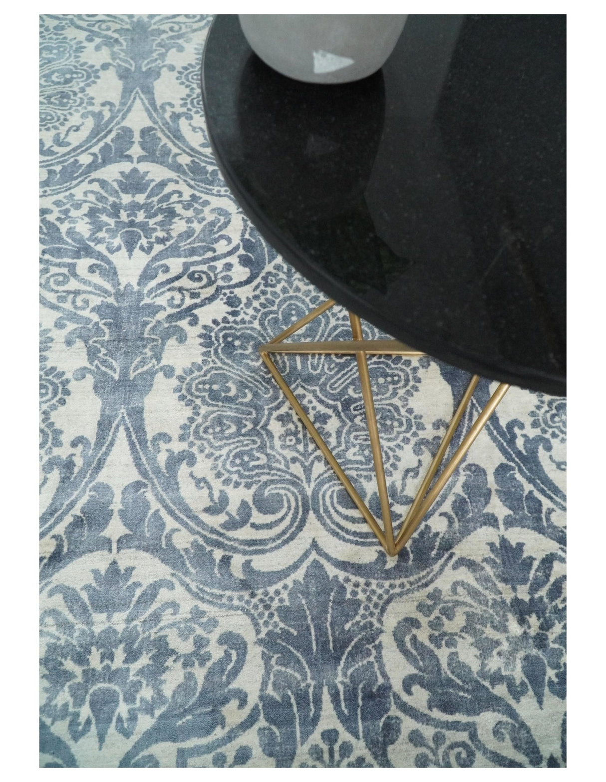 Hand Loom 8x10 Damask Ivory and gray Blended Wool and Bamboo Silk Area Rug
