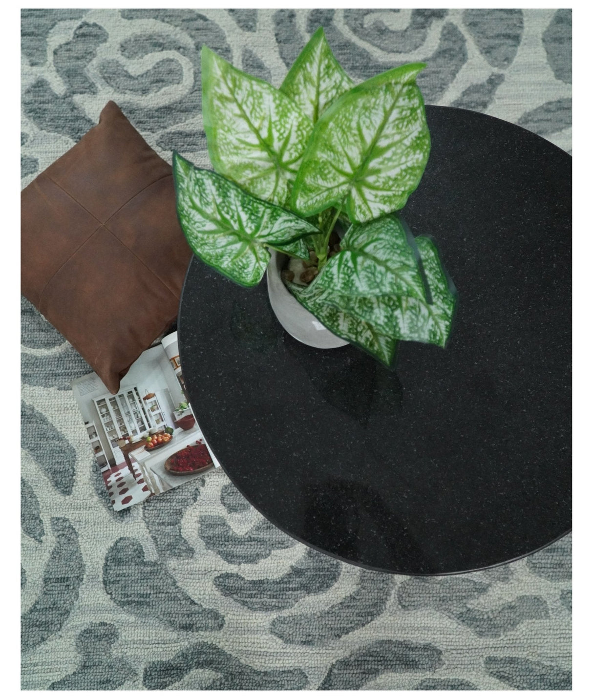 Hand Tufted Contemporary Gray and Silver Wool Area Rug
