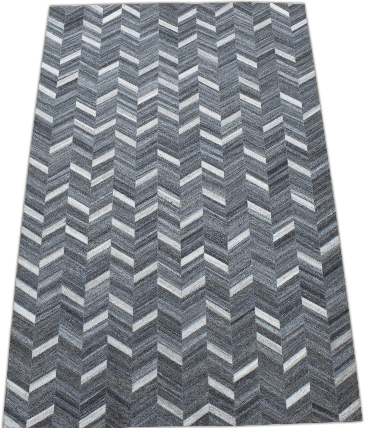 Handmade 5x8 Gray and Ivory Chevron Viscose Area Rug