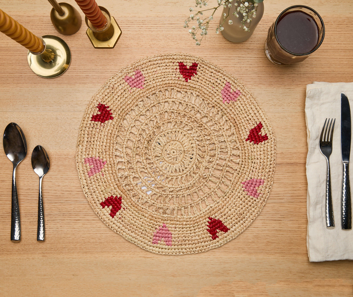 Handwoven Heart Raffia Placemat – Artisan Table Décor with Red & Pink Hearts-table tops-Parc Decor