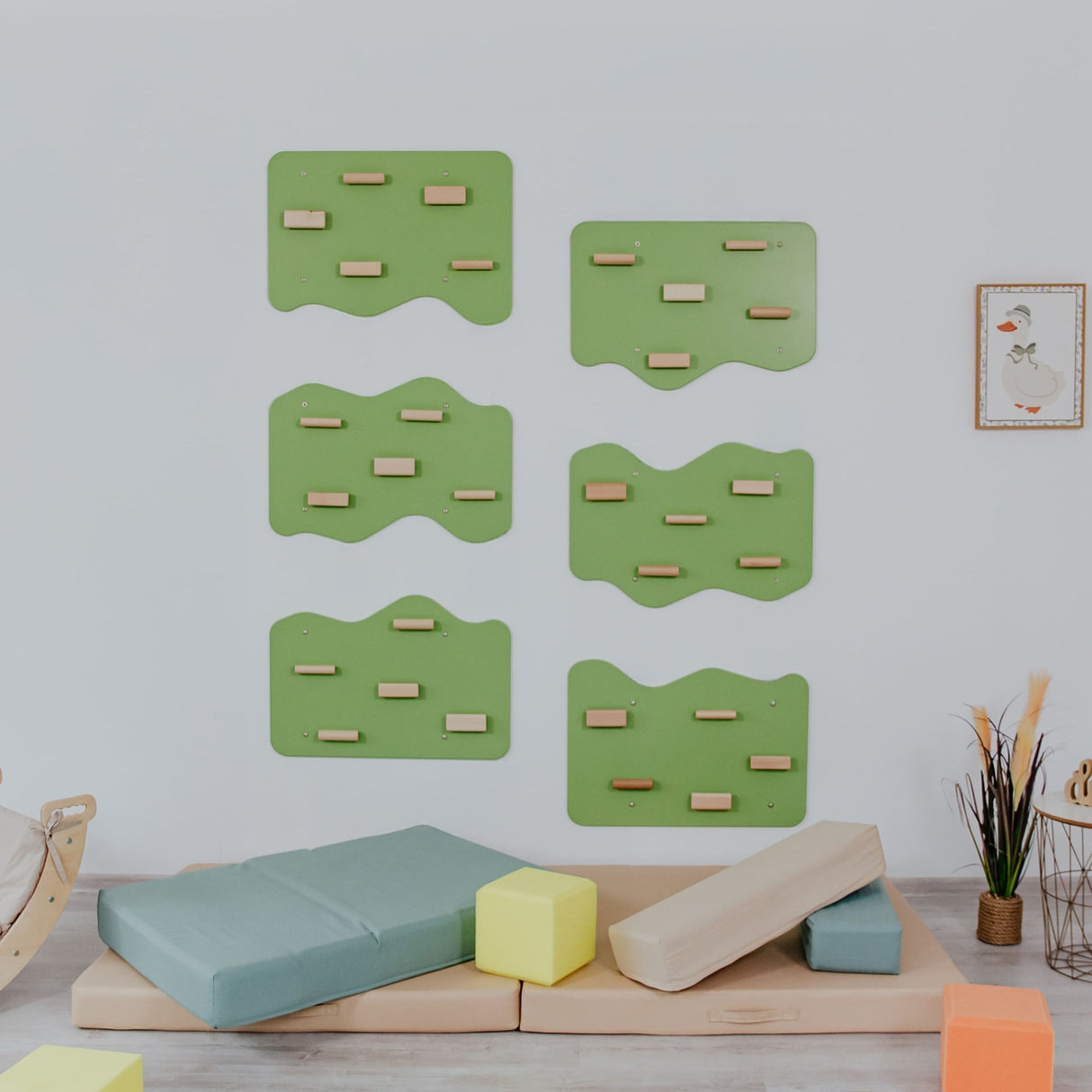 Indoor Rock Wall with Cloud-Shaped Panels & Wooden Climbing Holds for Kids 3-10-Climbing Set-Parc Decor