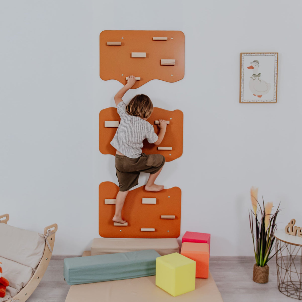 Indoor Rock Wall with Cloud-Shaped Panels & Wooden Climbing Holds for Kids 3-10-Climbing Set-Parc Decor