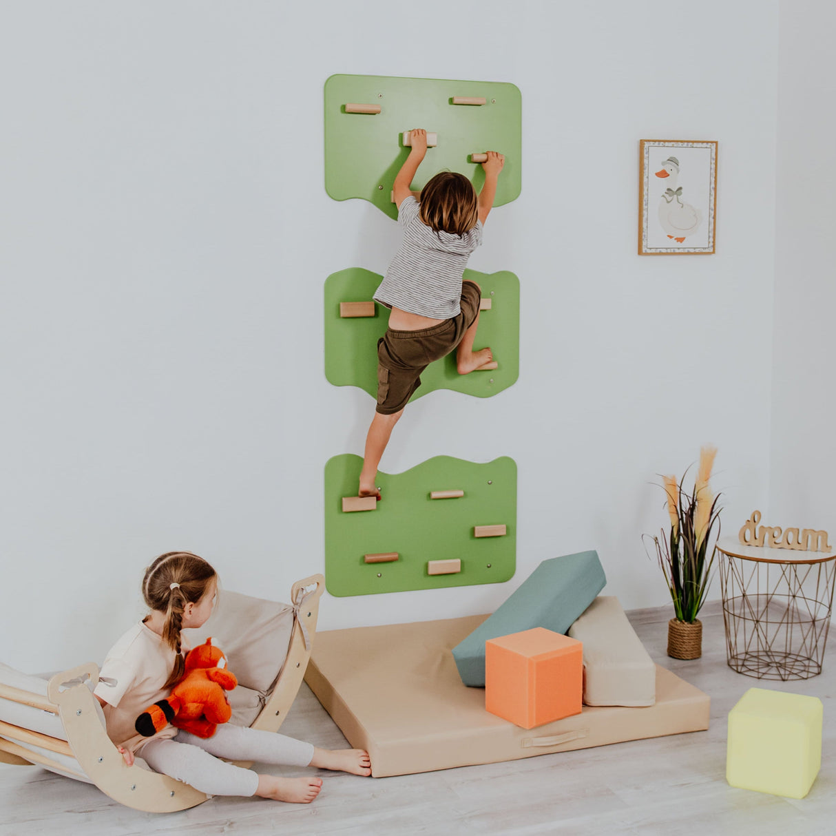 Indoor Rock Wall with Cloud-Shaped Panels & Wooden Climbing Holds for Kids 3-10-Climbing Set-Parc Decor