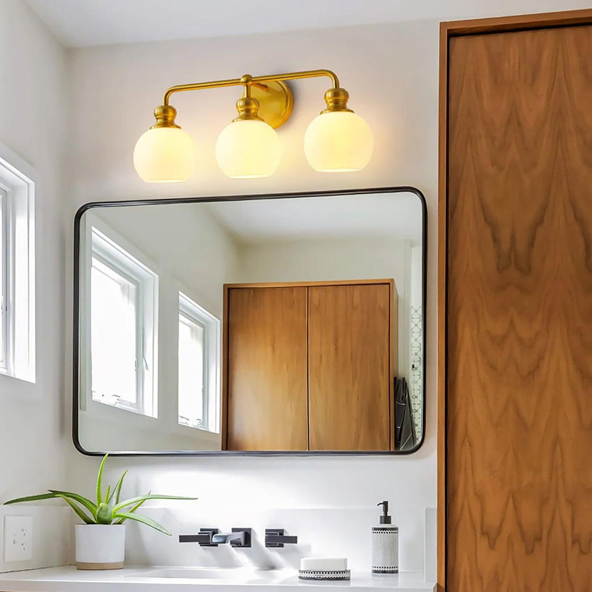 Irvine Gold Modern Frosted Glass 3-Light Vanity Light-壁灯-Parc Decor